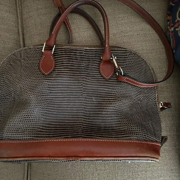 Dooney & Bourke Womens Grey Leather
Lizard Embossed Top Zip Satchel handbag. - Picture 8 of 12